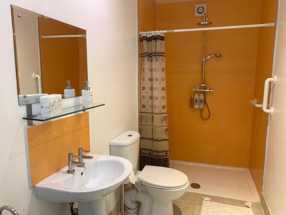 Puffin. Comfortable Annexe Central ファルマス エクステリア 写真