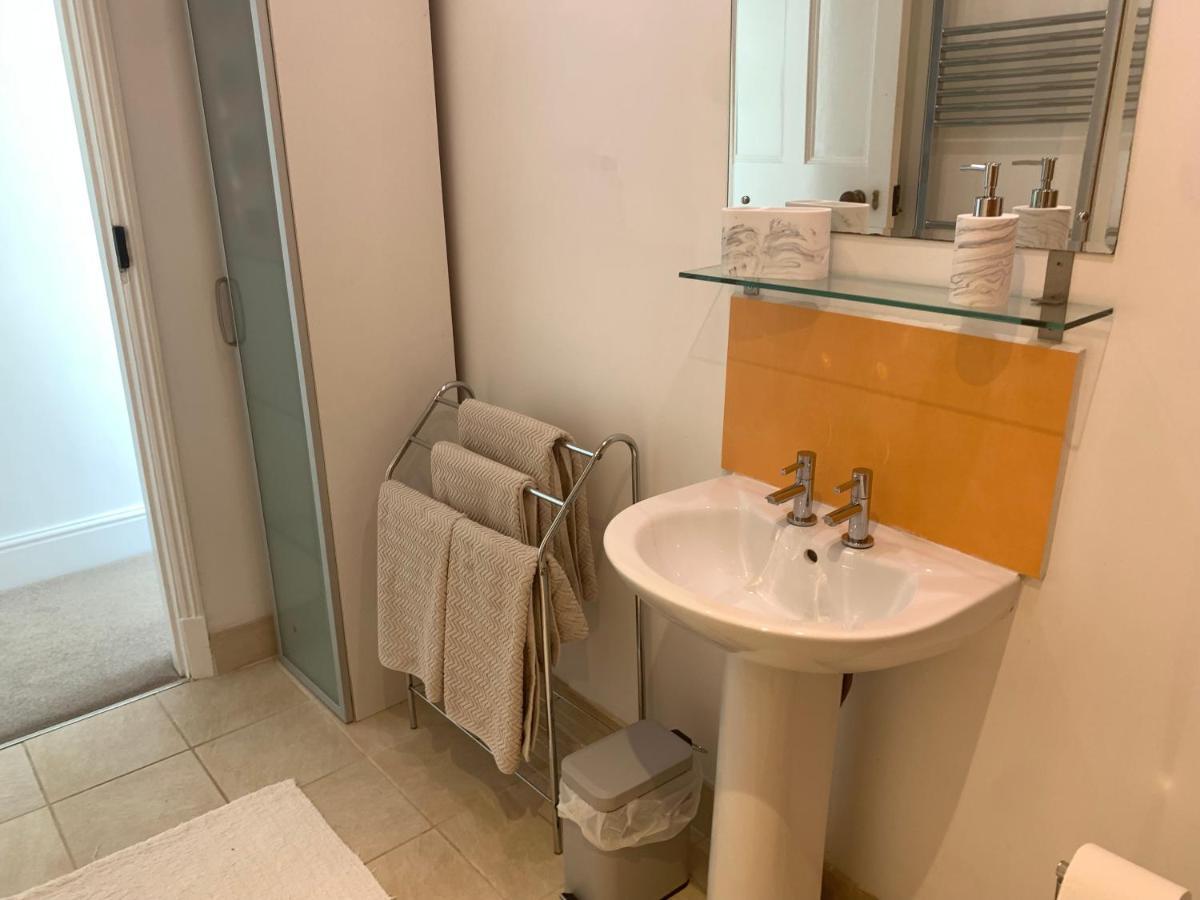 Puffin. Comfortable Annexe Central ファルマス エクステリア 写真